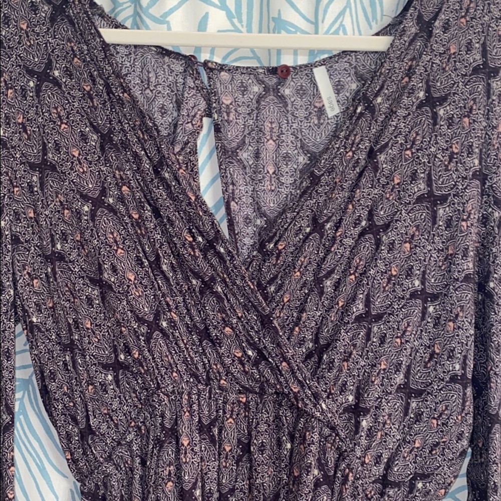Backless Romper - Picture 3 of 9